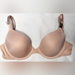 PINK Wear Everywhere T-Shirt Lightly Lined Bra in Beige